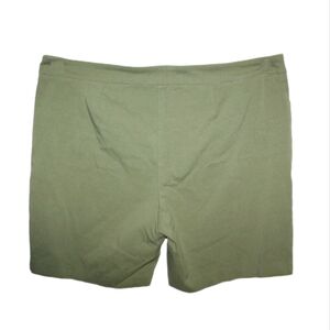 Women's Plus Size Hunter Green Shorts